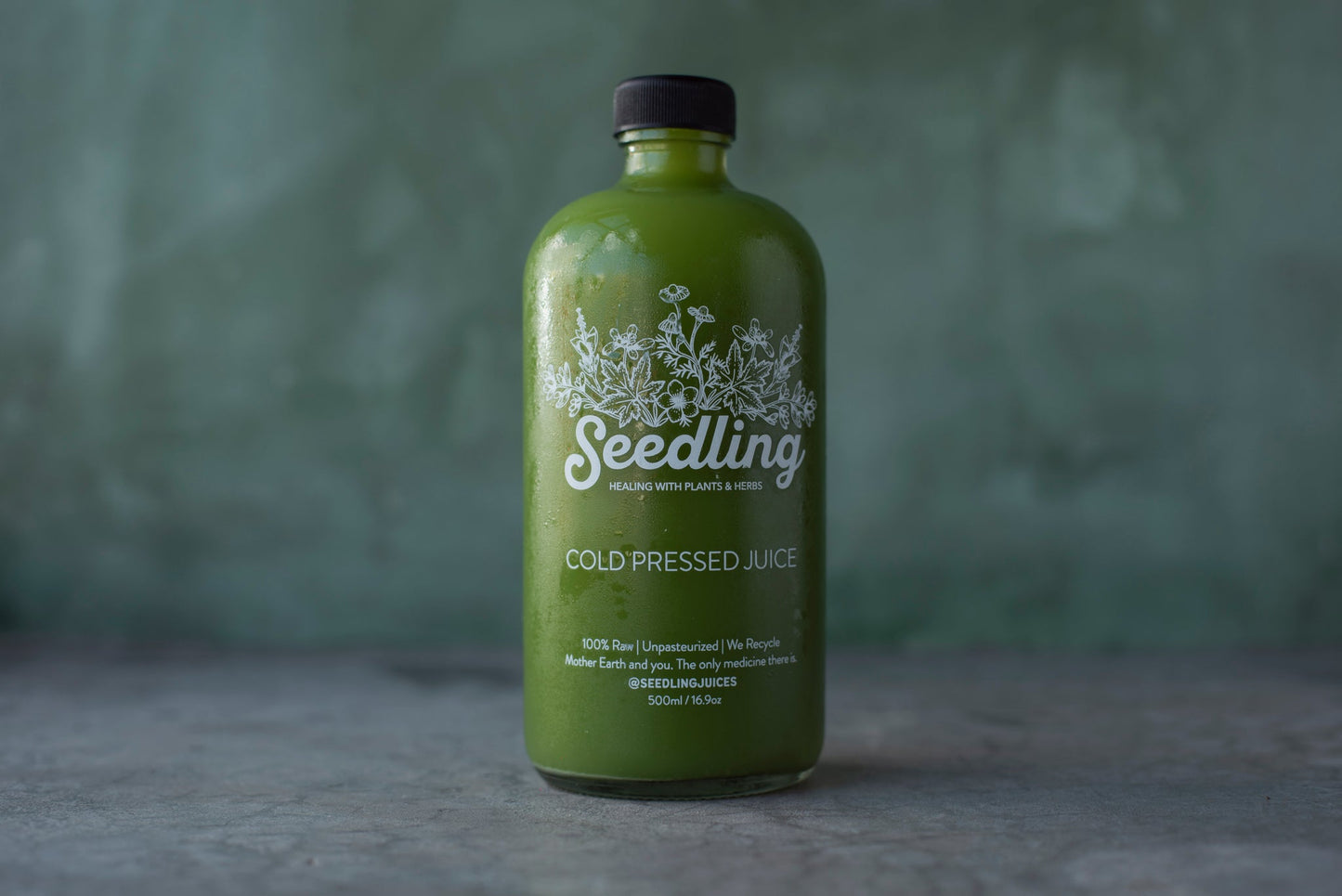 Green Heart - Spinach, kale, mint, broccoli, jicama, pumpkin, apple, celery, cucumber, lime